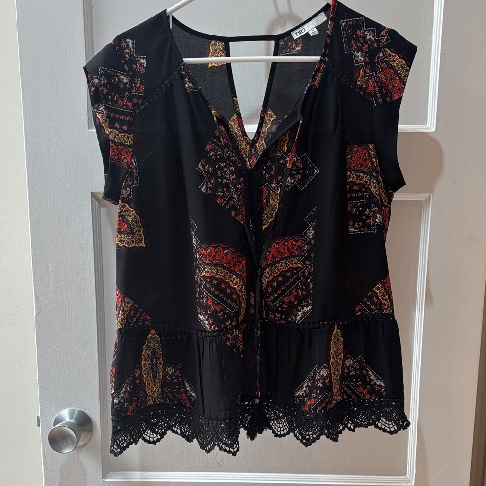 DR2 Black Paisley-Print Blouse with Lace Hem